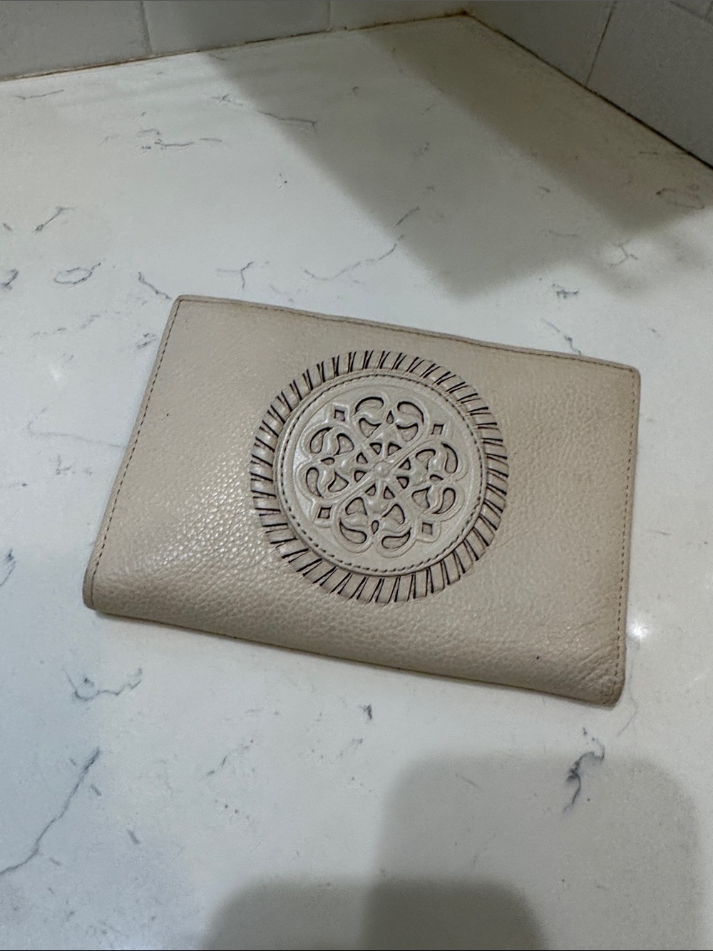 Brighton Cream Pebbled Leather Ferrara Fold Wallet with Embossed Medallion - Picture 2 of 13